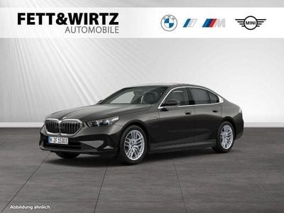 Usata BMW 530e Sport Line 299 CV (219 kW) 2024 Grigio Berlina