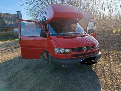 Gebraucht VW T4 102 PS (75 kW) 1999 Rot Van