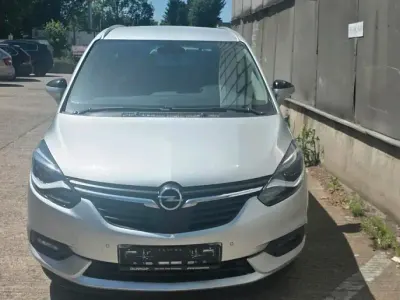 Gebraucht Opel Zafira 170 PS (125 kW) 2017 Silber Van / Kleinbus