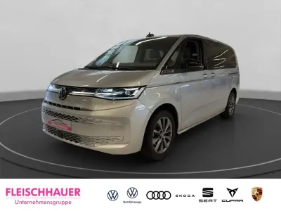 Używany VW T7 Style 150 KM (110 kW) 2025 Srebrny Van