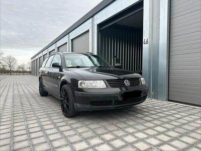 Gebraucht VW Passat 115 PS (84 kW) 2000 Schwarz Kombi
