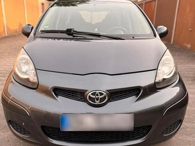 Usata Toyota Aygo Cool 68 CV (50 kW) 2010 Grigio Utilitaria