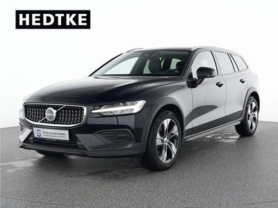 Gebraucht Volvo V60 CC Plus 197 PS (144 kW) 2023 Onyx black / Kombi