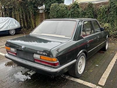 Grün Gebraucht 1982 BMW 528 Limousine | 6.499 €