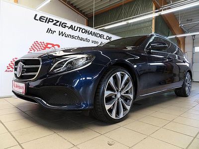 Usado Mercedes E400 Avantgarde 340 HP (250 kW) 2019 Azul Sedan
