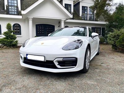Porsche Panamera 4