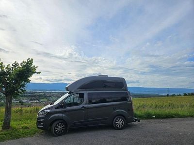 Grau Gebraucht 2023 Ford Transit Nugget Van / Kleinbus | 62.999 €