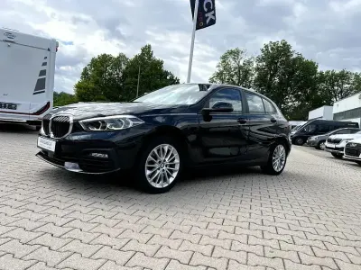 Używany BMW 120 Advantage 190 KM (139 kW) 2023 Czarny Hatchback
