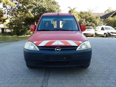 Gebraucht Opel Combo Basis 94 PS (69 kW) 2007 Rot Van / Kleinbus