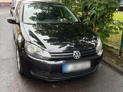 Gebraucht VW Golf VI Team 122 PS (89 kW) 2010 Schwarz Kleinwagen