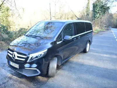 Gebraucht Mercedes V300 239 PS (175 kW) 2020 Schwarz Van / Kleinbus