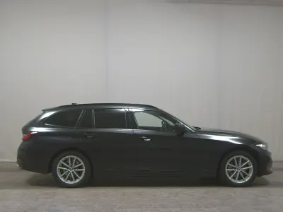 Brugt BMW 330 Sport Line 286 HK (210 kW) 2022 Sort Stationcar