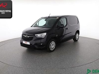 Gebraucht Opel Combo Edition 131 PS (96 kW) 2022 Schwarz Van / Kleinbus