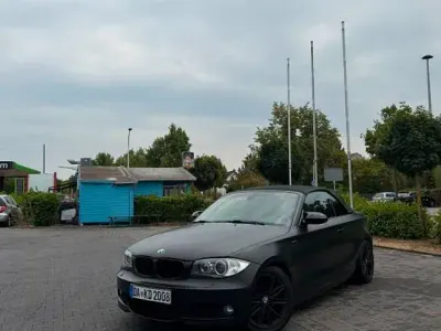 Gebraucht BMW 118 Cabriolet Sport Line 143 PS (105 kW) 2009 Blau Cabrio