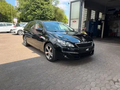 Gebraucht Peugeot 308 SW Active 131 PS (96 kW) 2016 Noir perla nera Kombi