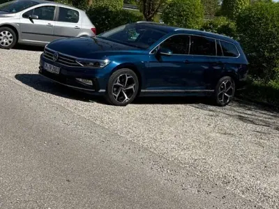 Gebraucht VW Passat 190 PS (139 kW) 2021 Blau Kombi