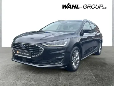 Gebraucht Ford Focus Titanium 125 PS (91 kW) 2023 Schwarz Kombi