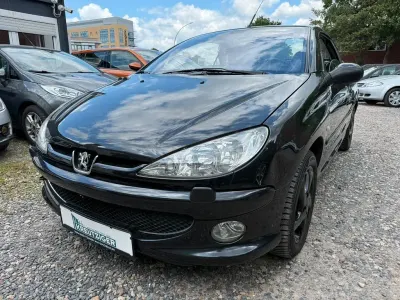 Gebraucht Peugeot 206 CC Platinum 109 PS (80 kW) 2003 Schwarz Cabrio
