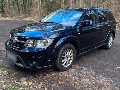 Second-hand Fiat Freemont Lounge 170 CP (125 kW) 2012 Albastru SUV