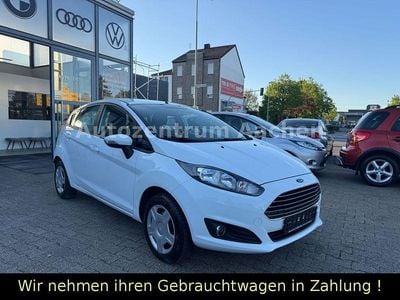 Begagnad Ford Fiesta Ambiente 82 HK (60 kW) 2015 Vit Halvkombi