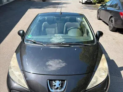 Gebraucht Peugeot 207 CC 120 PS (88 kW) 2009 Schwarz Cabrio