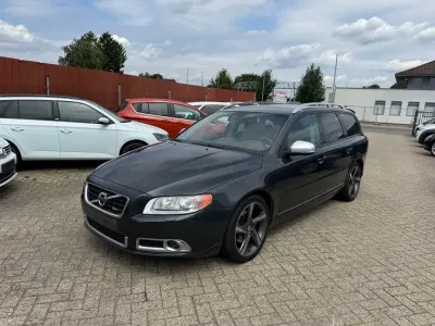 Gebraucht Volvo V70 R-Design 179 PS (131 kW) 2013 Grau Kombi