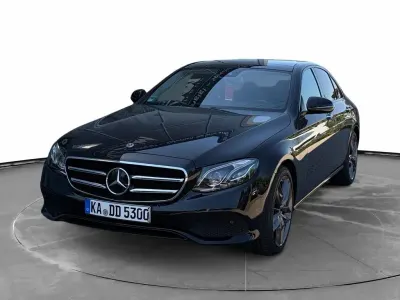 Gebraucht Mercedes E300 Avantgarde 245 PS (180 kW) 2018 Schwarz Limousine