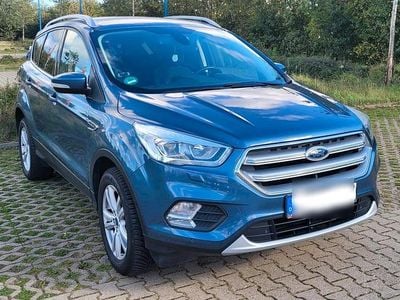 Gebraucht Ford Kuga 150 PS (110 kW) 2019 Blau SUV