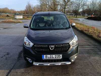 gebraucht Dacia Lodgy LodgyBlue dCi 115 (7-Sitzer) Stepway