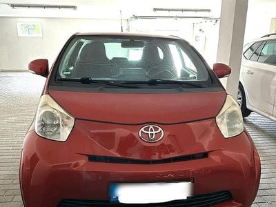 Toyota iQ