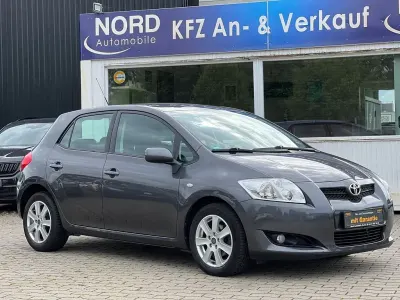 Gebraucht Toyota Auris Sol 124 PS (91 kW) 2009 Grau Kleinwagen