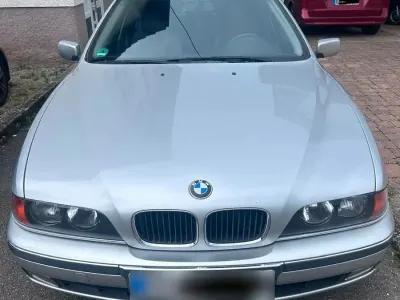 Gebraucht BMW 520 150 PS (110 kW) 2000 Silber Kombi