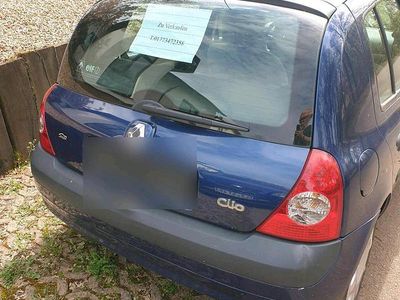 Second-hand Renault Clio II 75 CP (55 kW) 2005 Albastru Hatchback