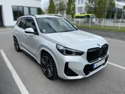 Używany BMW iX1 M Sport 230 kW (313 KM) 2023 Biały SUV