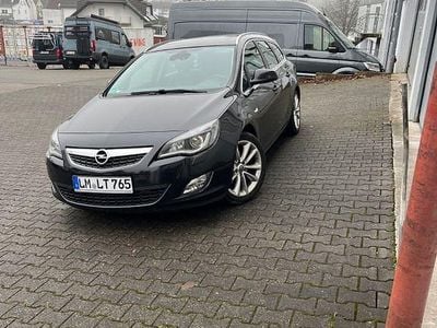 Gebraucht Opel Astra Sport 160 PS (117 kW) 2011 Schwarz Kombi