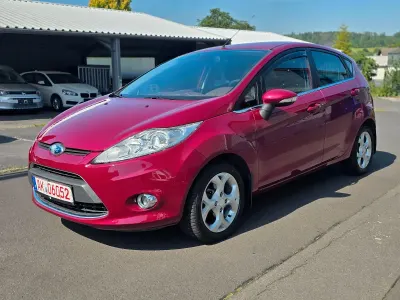 Gebraucht Ford Fiesta Titanium 97 PS (71 kW) 2009 Violet Kleinwagen
