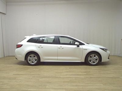 Gebraucht Toyota Corolla Business Edition 184 PS (135 kW) 2021 Weiss Kombi