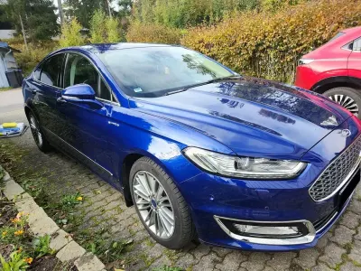 Gebraucht Ford Mondeo Vignale 188 PS (138 kW) 2019 Blau Limousine