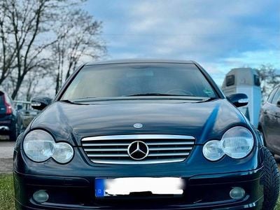 Blau Gebraucht 2002 Mercedes C230 Coupé | 5.500 €