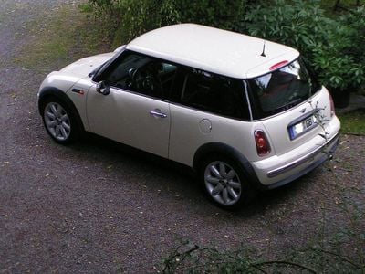 Second-hand Mini ONE 90 CP (66 kW) 2002 Alb Hatchback