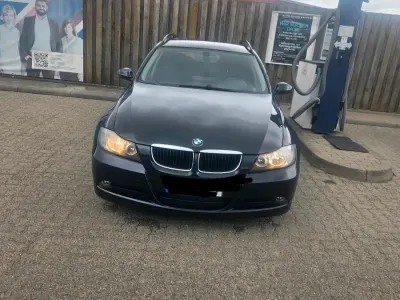 Gebraucht BMW 318 129 PS (94 kW) 2007 Blau Kombi