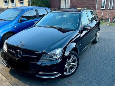 Gebraucht Mercedes C220 204 PS (150 kW) 2011 Schwarz Kombi