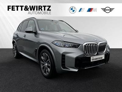 Skyscraper grau metallic Gebraucht 2025 BMW X5 M Sport SUV | 84.490 € (Guter Preis)