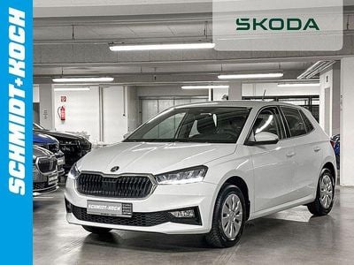 Gebraucht Skoda Fabia Essence 80 PS (58 kW) 2024 Moonweiß perleffekt Kleinwagen