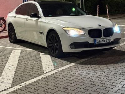 Gebraucht BMW 730 Sport Line 245 PS (180 kW) 2010 Weiß Limousine