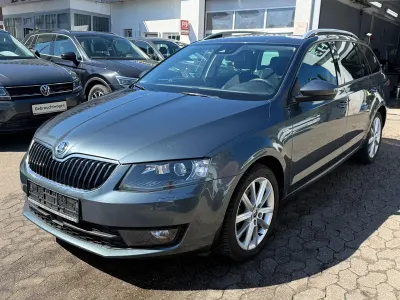 Gebraucht Skoda Octavia Joy 150 PS (110 kW) 2016 Grau Kombi
