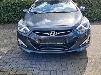 Gebraucht Hyundai i40 136 PS (100 kW) 2012 Silber Kombi