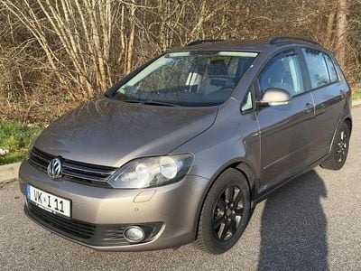 Gebraucht VW Golf Plus Cross Comfortline 105 PS (77 kW) 2010 Braun Van / Kleinbus