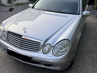 Mercedes E320