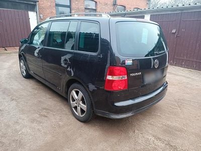 Brugt VW Touran Highline 140 HK (102 kW) 2005 Sort MPV